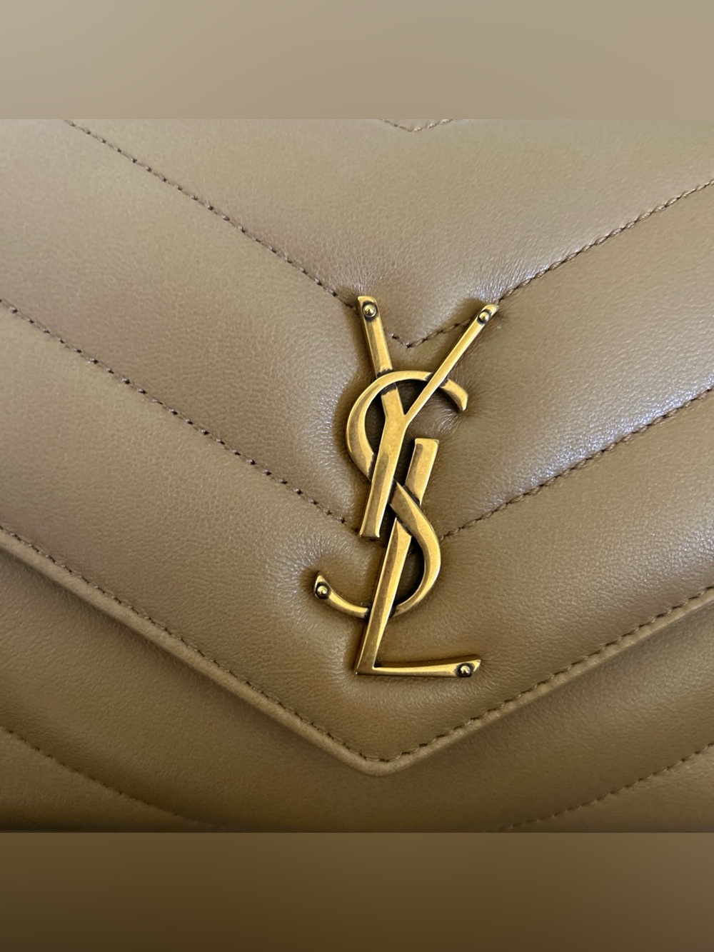 Saint Laurent YSL Loulou Small Shoulder Bag in Lambskin Leather - Picture 7 of 9
